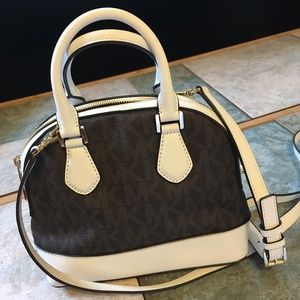 Michael Kors Sutton Small Signature Satchel